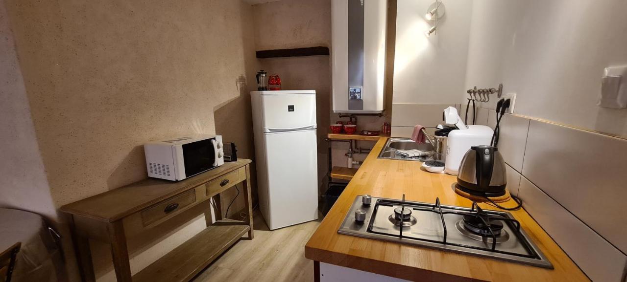 Les Studios De St Guilhem Saint-Guilhem-le-Desert Dış mekan fotoğraf