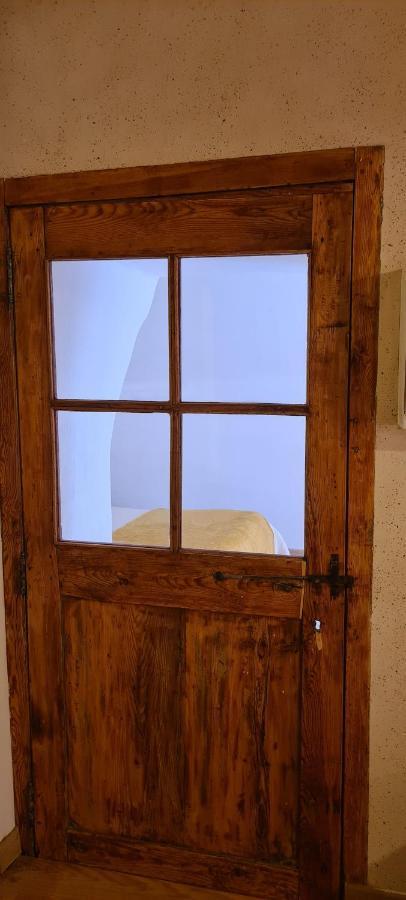 Les Studios De St Guilhem Saint-Guilhem-le-Desert Dış mekan fotoğraf