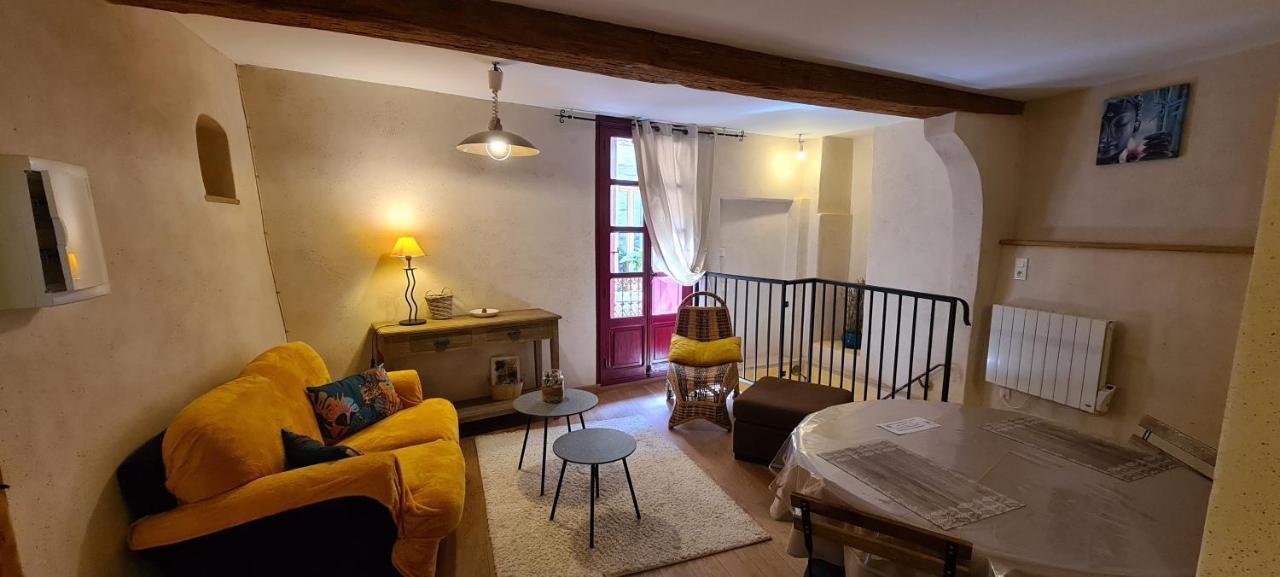 Les Studios De St Guilhem Saint-Guilhem-le-Desert Dış mekan fotoğraf