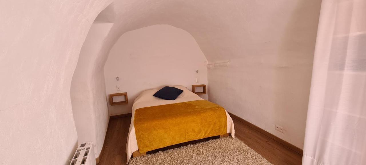 Les Studios De St Guilhem Saint-Guilhem-le-Desert Dış mekan fotoğraf