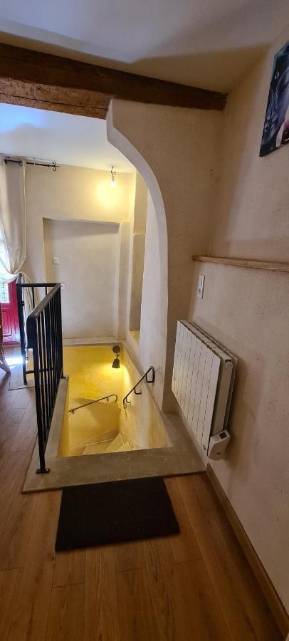 Les Studios De St Guilhem Saint-Guilhem-le-Desert Dış mekan fotoğraf
