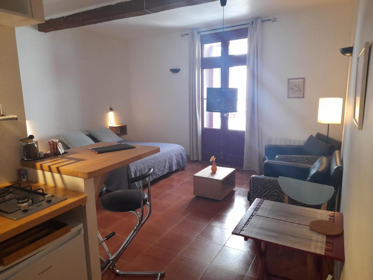 Les Studios De St Guilhem Saint-Guilhem-le-Desert Dış mekan fotoğraf