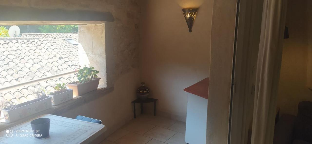 Les Studios De St Guilhem Saint-Guilhem-le-Desert Dış mekan fotoğraf