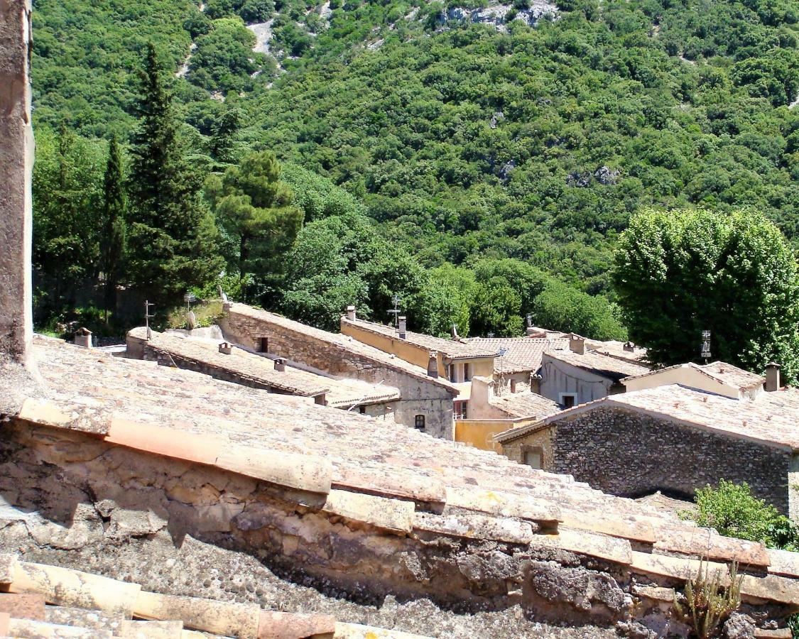 Les Studios De St Guilhem Saint-Guilhem-le-Desert Dış mekan fotoğraf