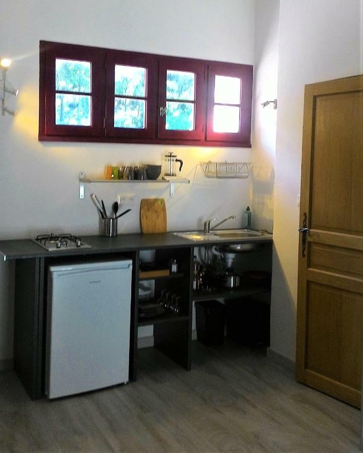 Les Studios De St Guilhem Saint-Guilhem-le-Desert Dış mekan fotoğraf